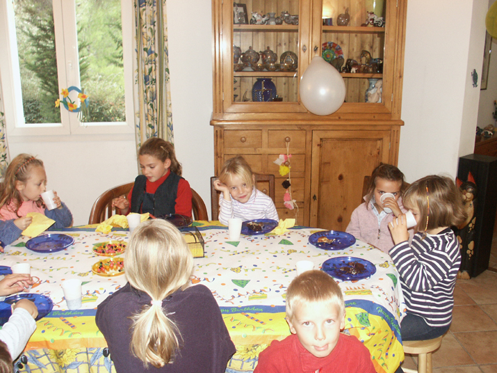 2003-10 6ans amis 003.jpg - DCF 1.0